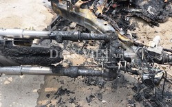 Cận cảnh xe máy cháy rụi vì trúng &#34;bom xăng&#34;