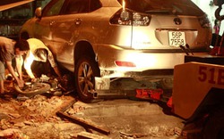 Khởi tố lái xe Lexus tông chết 2 cha con