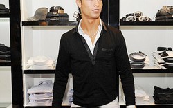 Ronaldo bị tố buôn hàng hiệu xuất xứ Trung Quốc