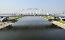 Hàn Quốc lắp thiết bị chống tự tử trên sông Hàn