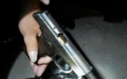 Chở súng K59, hối lộ cảnh sát gần trăm triệu xin tha