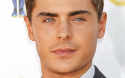 Bắt gặp Zac Efron dạo cửa hàng “đồ người lớn”