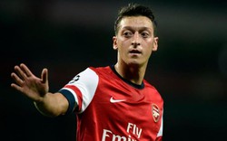 Arsenal nhận tin vui từ Ozil trong ngày đầu năm mới