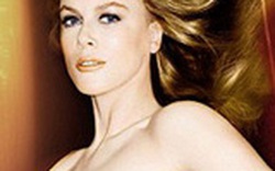 Ở tuổi 46, Nicole Kidman sexy,  bung áo phanh ngực khêu gợi