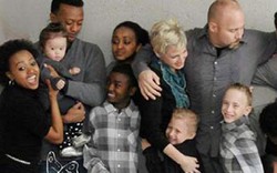 Niềm hạnh phúc của cặp vợ chồng nhận nuôi trẻ nhiễm HIV