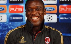 Seedorf chính thức được bổ nhiệm làm HLV AC Milan