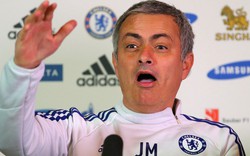 Mourinho phủ nhận chuyện rơi lệ vì M.U