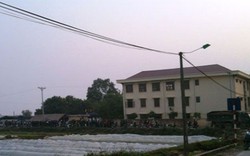Bắc Ninh: Hàng trăm người vây UBND xã, &#34;giam lỏng&#34; Chủ tịch