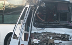 Xe khách chở 43 người về quê ăn tết đấu đầu với xe bồn chở nhiên liệu