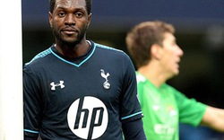 Adebayor lĩnh lương Man City, vẫn quyết phá lưới CLB cũ