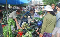Dân dã chợ quê 30 Tết