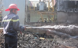 Gia Lai: Đốt rác làm cháy kho phế liệu