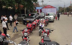 Truy tìm dàn mô tô không mũ bảo hiểm hộ tống &#34;siêu đám cưới&#34; ở Hà Tĩnh