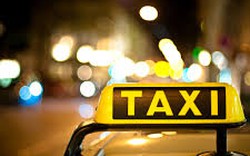 TP.HCM: Tài xế taxi lén lấy đồ của khách rồi chạy
