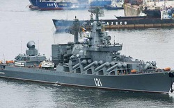Tận mắt những tàu chiến và tàu ngầm khủng của Nga nằm sát nách Ukraine