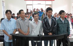 Hoãn xử 5 cán bộ công an Phú Yên đánh chết nghi phạm