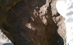 Sống sót hy hữu sau 1 giờ bị đất cát vùi sâu 3m