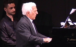 Nghệ sĩ Vladimir Ashkenazy biểu diễn tại Hà Nội