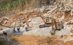 Thanh Hóa: Phạt cảnh cáo, cấm khai thác đá trái phép