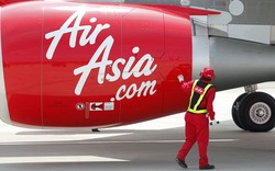 Máy bay AirAsia chết máy, phát tiếng nổ lớn, hành khách “tá hỏa“