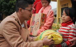 Chương trình “Chăn ấm ngày đông” đến với trẻ em Bát Xát-Lào Cai
