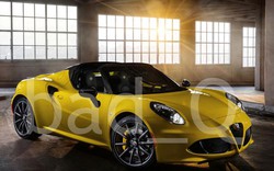 Alfa Romeo 4C Spider không che đậy xuất hiện