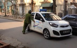 Clip: Cảnh sát lấy thân mình chặn taxi, tài xế vẫn cố tình vút chạy