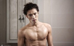 Tài tử Jae Joong khoe thân hình cực chuẩn trong “Spy”