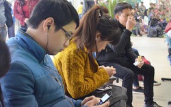 Hành khách hài lòng với wifi miễn phí ở bến xe Mỹ Đình