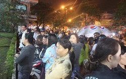 Hàng trăm người chờ viếng ông Bá Thanh trong đêm