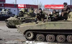 Ukraine: Hai bên tham chiến bất ngờ thỏa thuận rút vũ khí hạng nặng