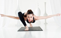 8 bài tập yoga giúp phụ nữ tuổi 30 thêm khỏe đẹp