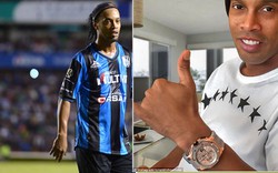 Ronaldinho khoe đồng hồ hàng hiệu siêu sang