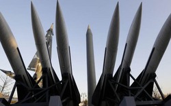 Kim Jong-un chỉ đạo quân đội bắn 7 tên lửa giữa căng thẳng
