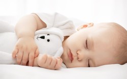 10 sai lầm bố mẹ hay mắc khi chăm sóc giấc ngủ của trẻ