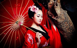 Hot girl HV Ngoại giao hóa thân thành nàng geisha Nhật Bản