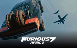 Cận cảnh dàn siêu xe lao ra từ máy bay của “Fast & Furious 7“