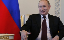 Putin tươi cười tái xuất sau 10 ngày biến mất bí ẩn