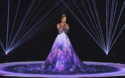 Video: Jennifer Lopez &#34;thay 10 bộ váy&#34; trong 3 phút