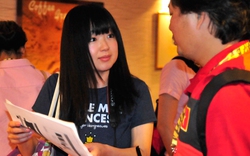 Nữ phóng viên người Nhật đi cổ vũ U23 Việt Nam