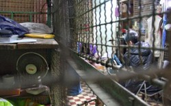 Ngột thở cuộc sống trong “lồng sắt” ở đảo ngọc Hong Kong