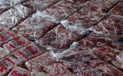 TP. HCM: 3 tấn thịt trâu ướp hóa chất chờ "hô biến" thành thịt bò