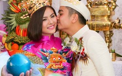 Vân Trang được tặng quả cầu thủy tinh trong lễ rước dâu