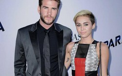 Miley Cyrus thân mật với hôn phu cũ