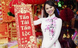 'Tình mới của Thái Hòa' diện áo dài đón xuân