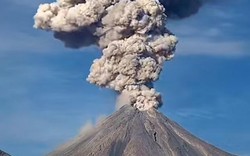 Video: Núi lửa thức giấc phun cột tro bụi hơn 3.000m