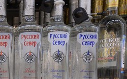 Nga: Kỳ công đào hầm để trộm 60 chai rượu
