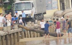 Cát bồi lấp, tàu cá “nằm chết” trên bờ