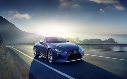 Sedan sang trọng Lexus LC 500h sắp trình làng