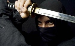 Thót tim với cảnh Ninja 'xử nhau' trên vách núi